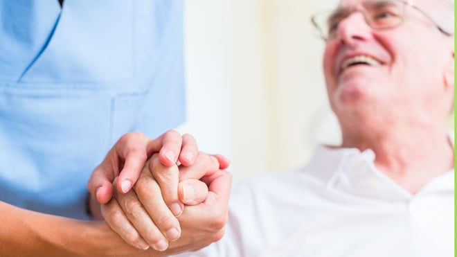 Patient kigger på plejer: Kræftens Bekæmpelse bruger Xact by Rambøll.